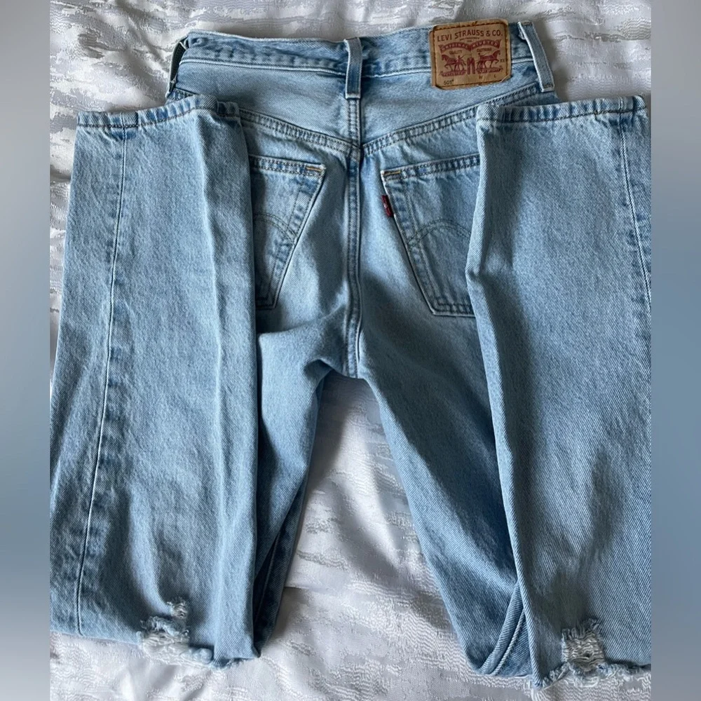 Levi’s - Picture 6 of 9